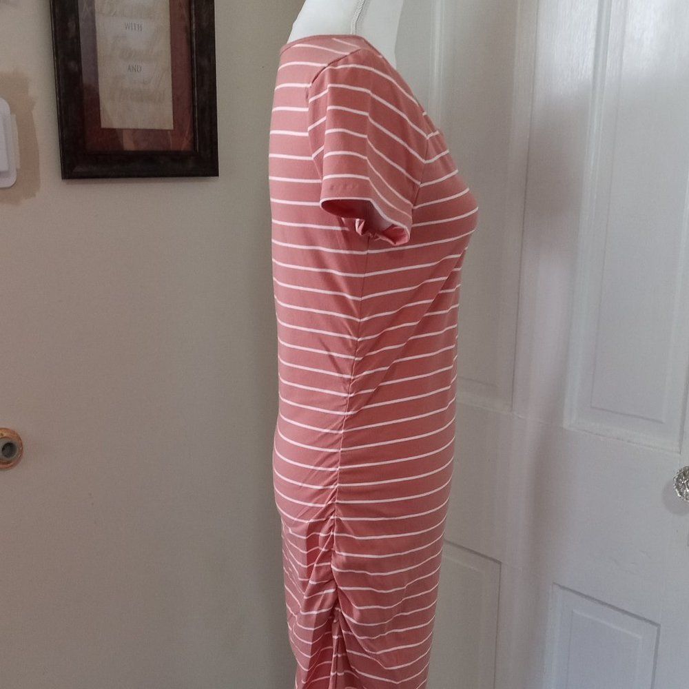 Isabel Maternity Dress by Ingrid & Isabel "Peachy Orange Color (M/8-10) - NEW!!! - Picture 4 of 9